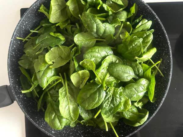 Mini pecivo s špinačo in kozjim sirom - Priprava korak 1