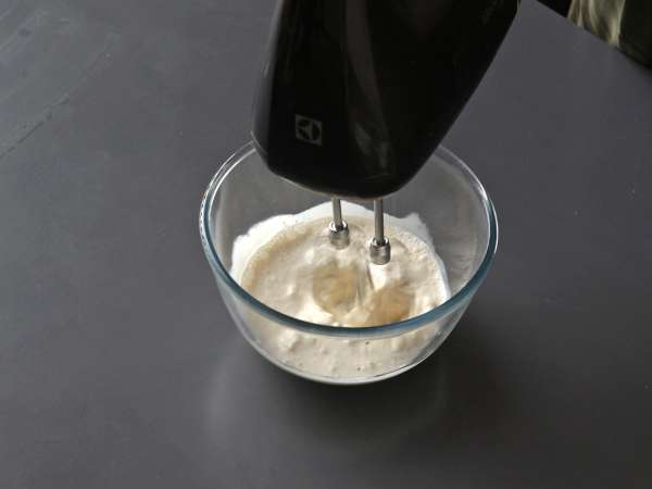 Vaflji s sadjem, čokolado in stepeno smetano - Priprava korak 6