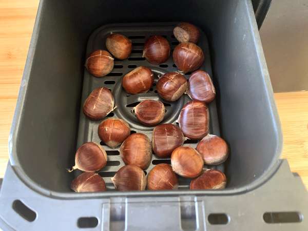 Kostanj, pečen v zračnem cvrtniku - Priprava korak 3