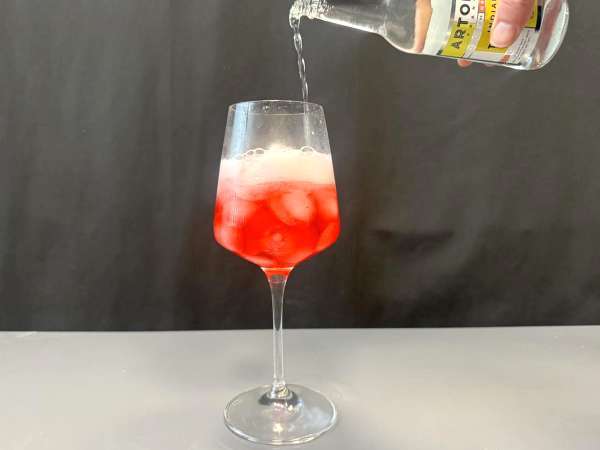 Martini tonik brez alkohola, svež sadni koktajl! - Priprava korak 3