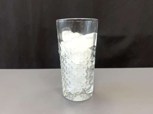 Martini Spritz brez alkohola, sladek cvetlični koktajl za aperitiv - Priprava korak 1