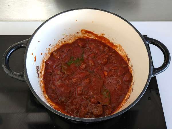 Testenine s klobasno omako: preprosta jed z intenzivnim okusom - Priprava korak 5