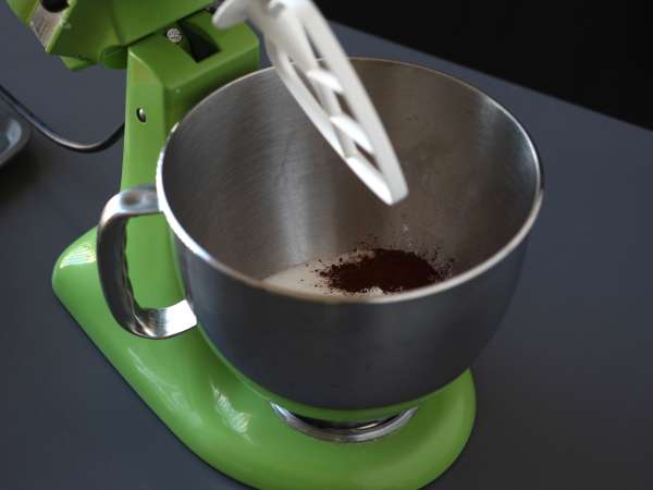 Sladica iz čokolade in kokosa, ki se hkrati topi in hrustljava! - Priprava korak 7