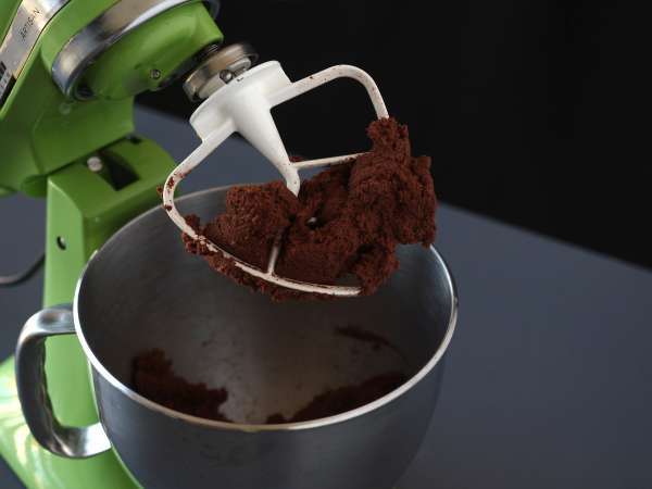 Sladica iz čokolade in kokosa, ki se hkrati topi in hrustljava! - Priprava korak 8