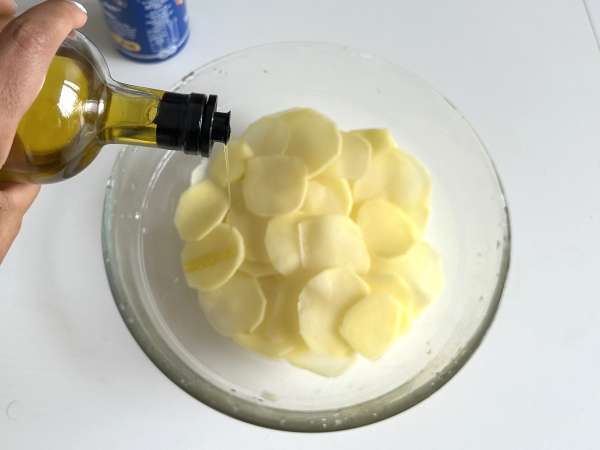 Krompirjev čips, pripravljen v mikrovalovni pečici - Priprava korak 5