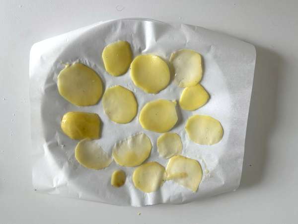 Krompirjev čips, pripravljen v mikrovalovni pečici - Priprava korak 6