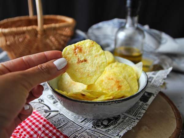 Krompirjev čips, pripravljen v mikrovalovni pečici - Priprava korak 8