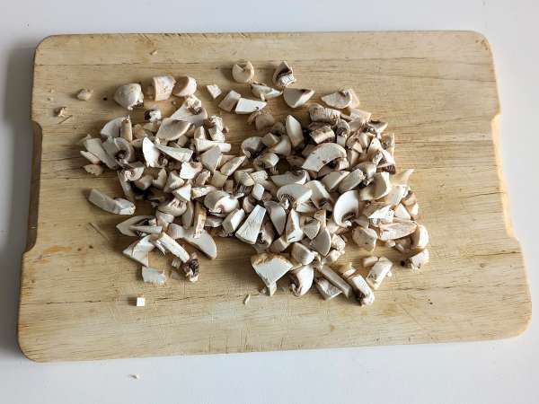 Cannelloni gobe in klobase: bogata in okusna prva jed - Priprava korak 5