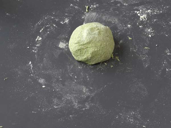 Izjemno enostavne testenine z brokolijem, ki otroke navdušijo nad zelenjavo - Priprava korak 4