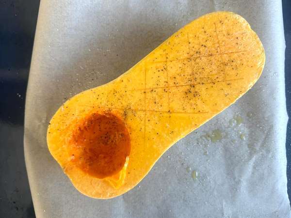 Sveže testenine iz maslenih orehov s samo 2 sestavinama - Priprava korak 3