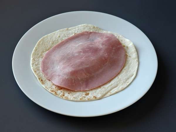 Kaj storiti s tortiljami Gurmanska jed za delitev z okusom pice! - Priprava korak 3