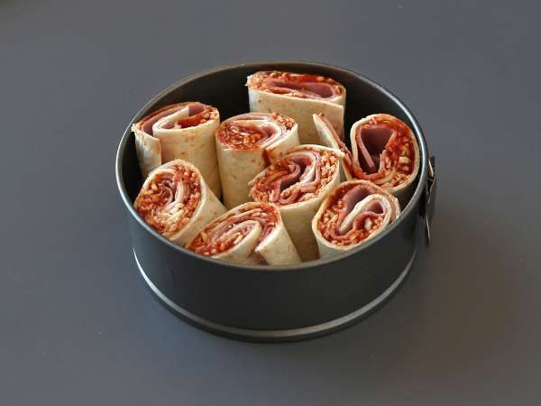 Kaj storiti s tortiljami Gurmanska jed za delitev z okusom pice! - Priprava korak 8