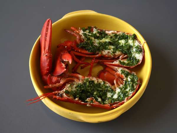 Pečen jastog s peteršiljem in limono: preprostost in prefinjenost za mizo. - Priprava korak 5