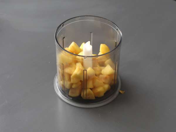 Čokoladni jabolčni fudge, izjemno enostavna sladica, ki jo pripravite iz samo dveh sestavin! - Priprava korak 3