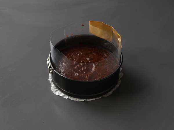 Čokoladni jabolčni fudge, izjemno enostavna sladica, ki jo pripravite iz samo dveh sestavin! - Priprava korak 6