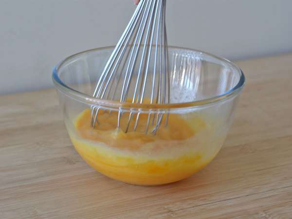 Čokoladni in orehov brownie v zračnem cvrtniku - Priprava korak 1