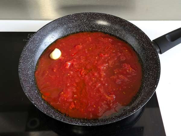 Penne all'arrabbiata: italijanska klasika, ki ogreje srce! - Priprava korak 3