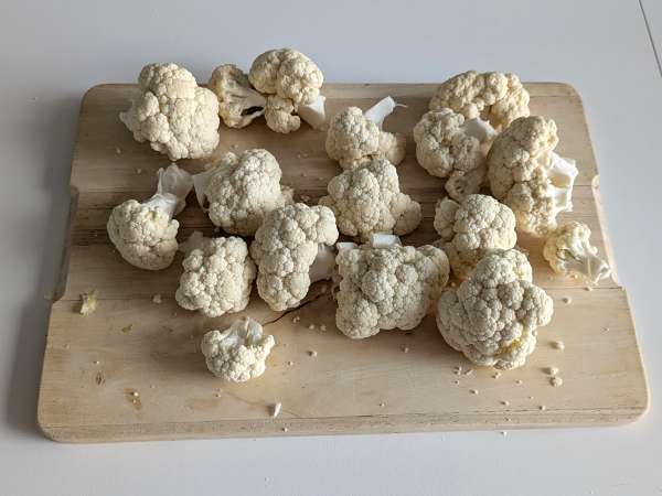 Cvetačne mesne kroglice v zračnem cvrtniku: varčen in vegetarijanski recept - Priprava korak 1