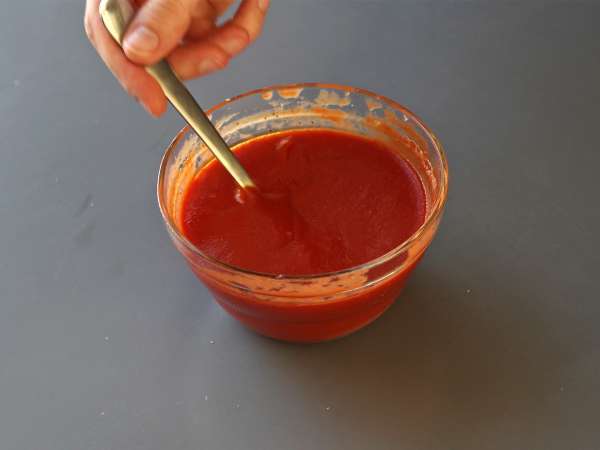 Hitro in tolažilno gratiniranje njokov s paradižnikom in mocarelo - gnocchi alla sorrentina v pečici - Priprava korak 1