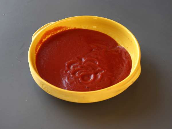 Hitro in tolažilno gratiniranje njokov s paradižnikom in mocarelo - gnocchi alla sorrentina v pečici - Priprava korak 3