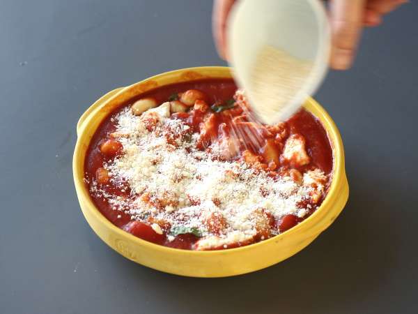 Hitro in tolažilno gratiniranje njokov s paradižnikom in mocarelo - gnocchi alla sorrentina v pečici - Priprava korak 5