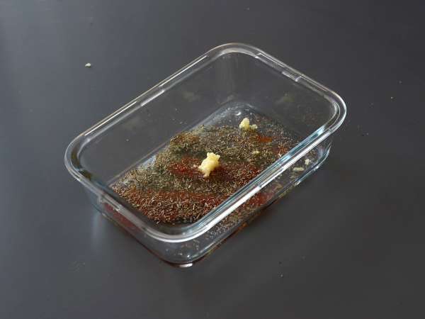 V pečici marinirane piščančje palčke - zelo hitro pripravljene! - Priprava korak 1