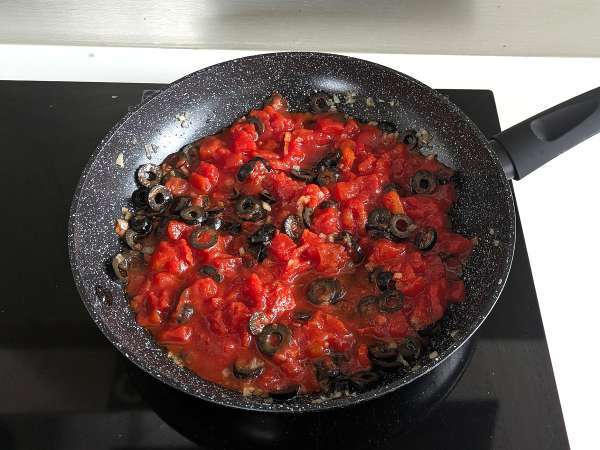 Testenine z oljčno omako: poceni, okusne in enostavne za pripravo! - Priprava korak 3