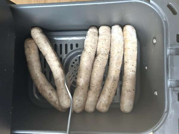 Kako pripraviti klobase v aparatu za cvrtje na zraku? - Priprava korak 2