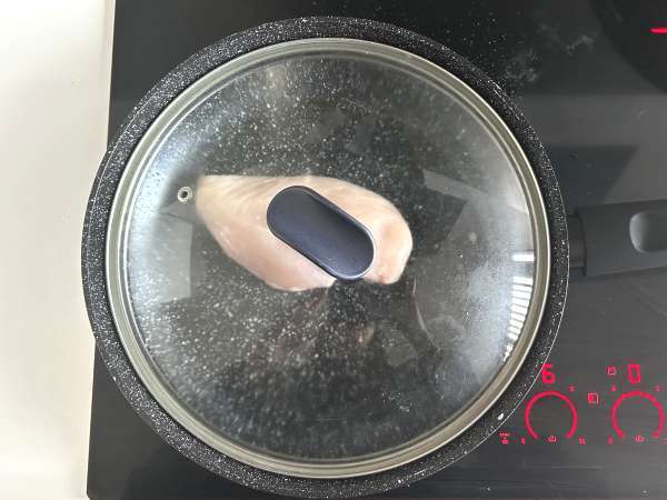 Kako spečem piščančje prsi v ponvi? - Priprava korak 2