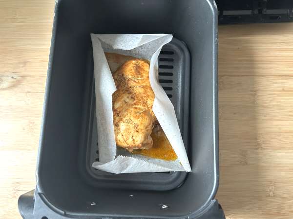 Kako pripraviti piščančje prsi v aparatu za cvrtje na zraku? - Priprava korak 4