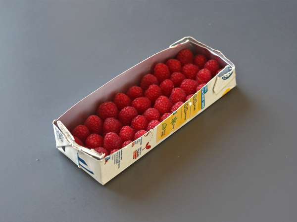 Čokoladna ploščica v slogu Franui z malinami, belo čokolado in temno čokolado! - Priprava korak 1