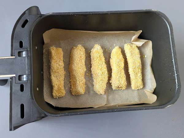 Ribji prsti v zračnem cvrtniku: hrustljavi, lahki in enostavni za pripravo! - Priprava korak 7