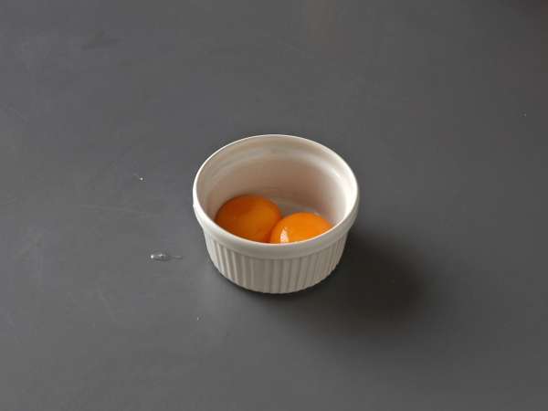 Jajčni rumenjaki, konzervirani v sojini omaki - Priprava korak 1