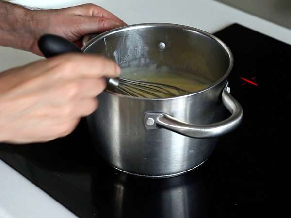 Izjemno kremasto pecivo flan: enostaven recept brez težav - Priprava korak 6