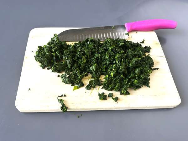 Špinača in rikota malfatti, enostaven recept za domače testenine brez gnetenja - Priprava korak 2