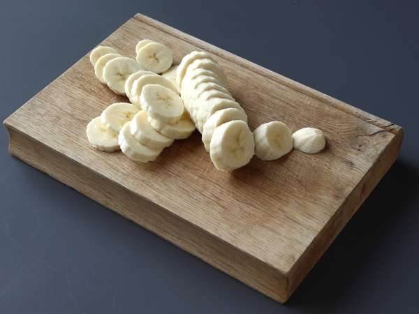 Mini ploščice z banano, arašidovim maslom in čokolado, izjemno okusne in brez dodanega sladkorja - Priprava korak 1