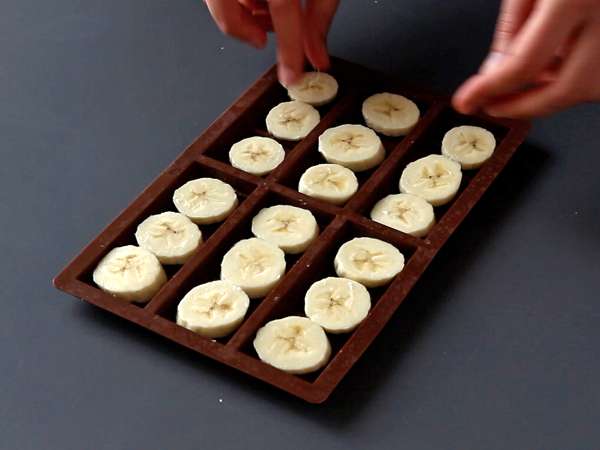 Mini ploščice z banano, arašidovim maslom in čokolado, izjemno okusne in brez dodanega sladkorja - Priprava korak 2