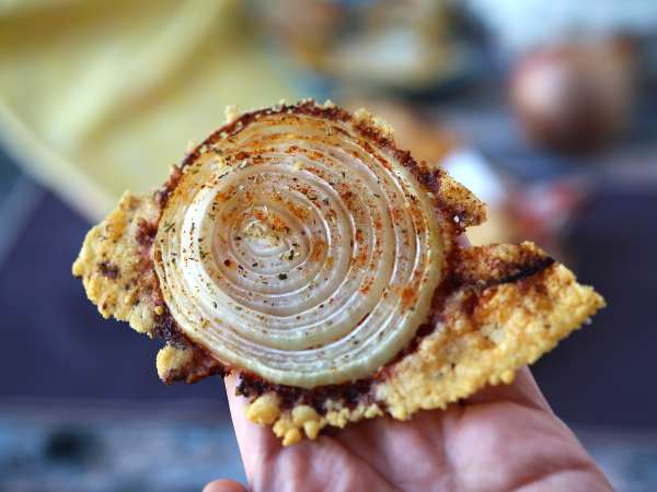 Super hrustljavi domači čebulni in parmezanov čips - Priprava korak 5