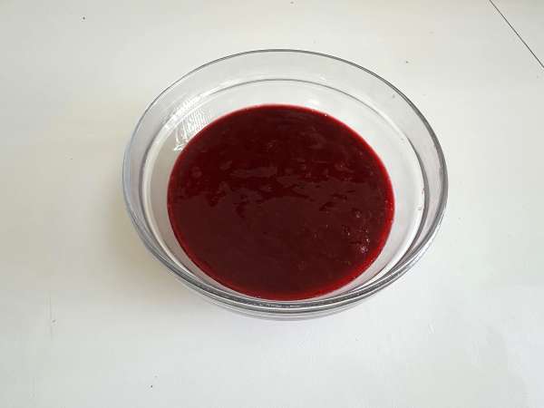 Kako pripraviti enostaven in popoln jagodni coulis - Priprava korak 4