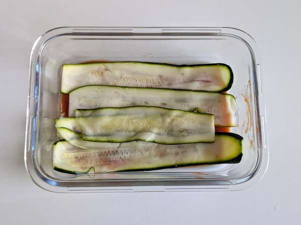 Parmigiana iz bučk v zračnem cvrtniku: hitra, lahka in hrustljava - Priprava korak 6