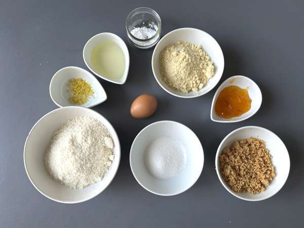 Piškoti Ghriba z mandlji in kokosom, maroška klasika peke - Priprava korak 1