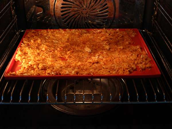 Hrustljava, začinjena solata s hrustljavim rižem iz lososa! - Priprava korak 4