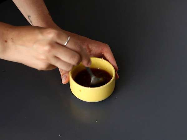 Hrustljava, začinjena solata s hrustljavim rižem iz lososa! - Priprava korak 5