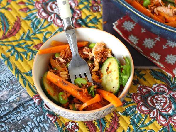 Hrustljava, začinjena solata s hrustljavim rižem iz lososa! - Priprava korak 9