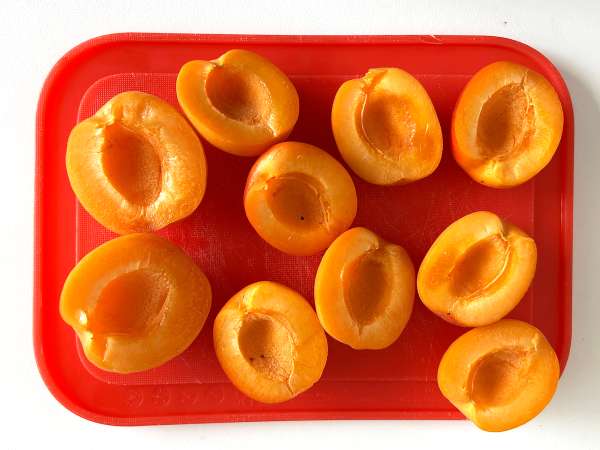 Pečena marelica, rukola in solata burrata - Priprava korak 1