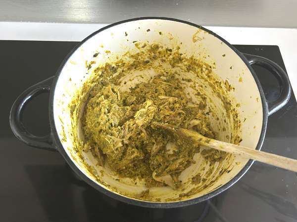 Tradicionalno maroško pecivo z opečnim testom, piščancem in začimbami - Priprava korak 8