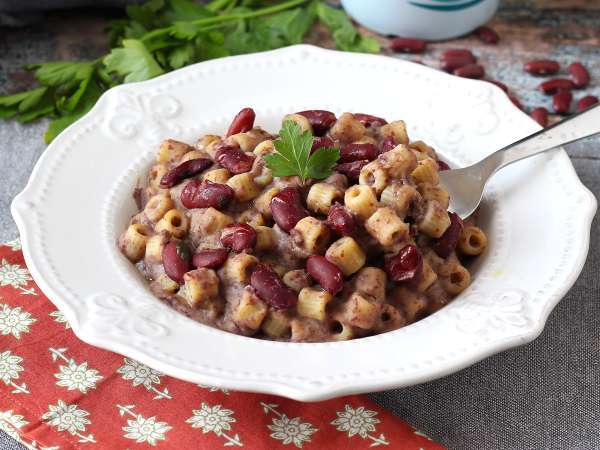 Pasta e fagioli alla veneta: babičin kremni in okusni recept - Priprava korak 6