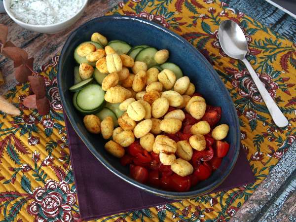 Hrustljava solata z njoki, izjemno moderna, okusna in uravnotežena, kot nalašč za poletje! - Priprava korak 5