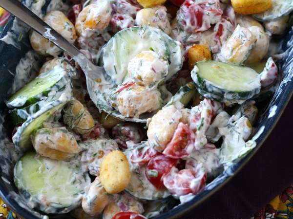 Hrustljava solata z njoki, izjemno moderna, okusna in uravnotežena, kot nalašč za poletje! - Priprava korak 8