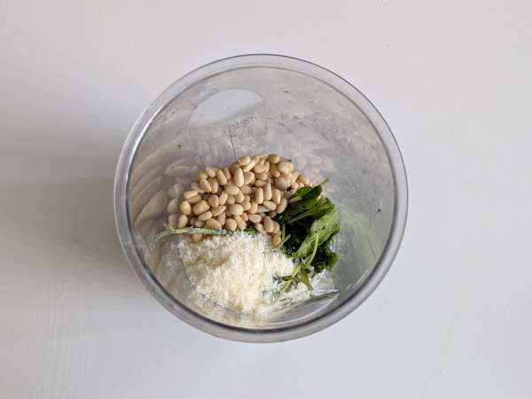 Svež in kremast raketni pesto v 5 minutah - Priprava korak 1